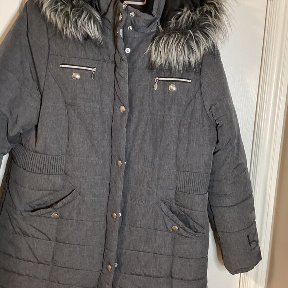 Liz Claiborne Women’s Faux Fur Trim Detachable Hood Puffer Parka Winter Coat - Picture 2 of 12